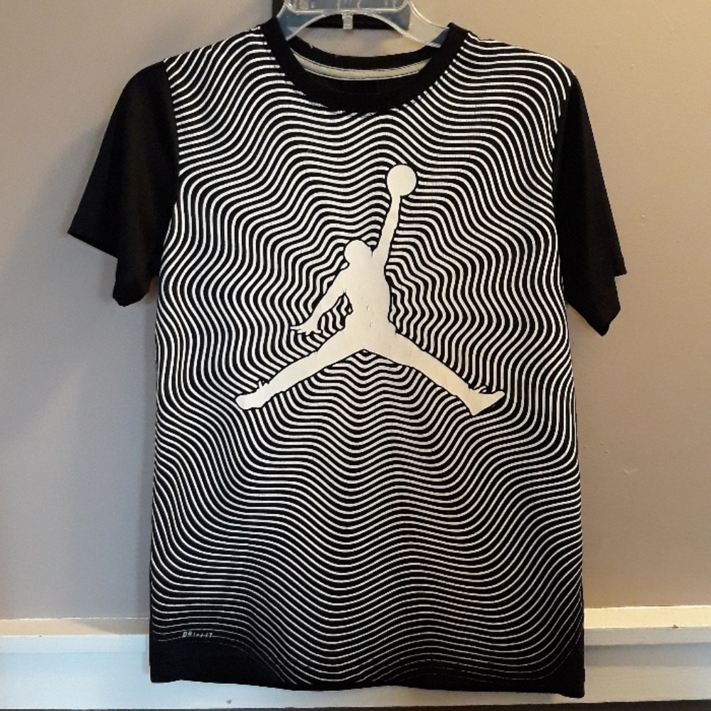 Boys tshirt black and white dry fit